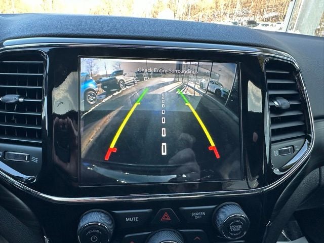 2021 Jeep Grand Cherokee Laredo X 4x4