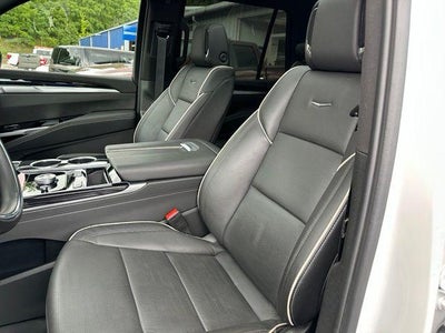 2025 Cadillac Escalade Sport