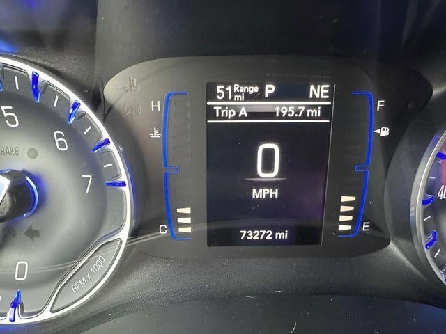 2022 Chrysler Voyager LX