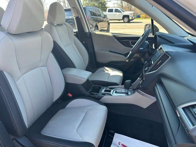 2023 Subaru Forester Base