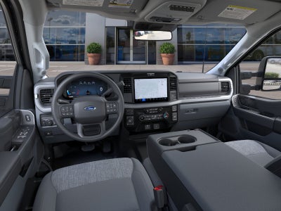 2026 Ford Super Duty F-350® XLT