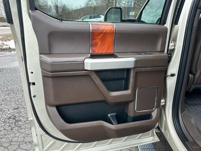 2017 Ford Super Duty F-350 SRW King Ranch 4WD Crew Cab 6.75' Box