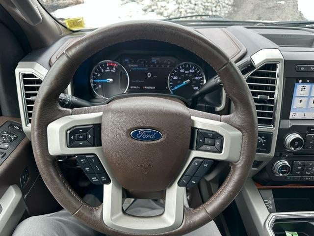 2017 Ford Super Duty F-350 SRW King Ranch 4WD Crew Cab 6.75' Box