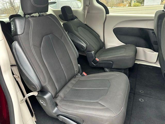 2022 Chrysler Voyager LX FWD