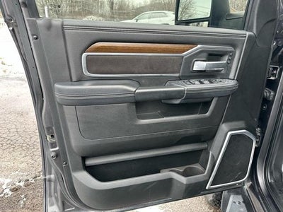 2023 RAM 3500 Laramie 4x4 Crew Cab 8' Box