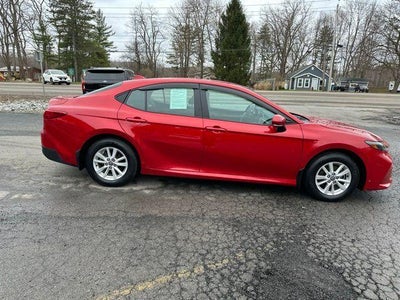 2025 Toyota Camry LE AWD (Natl)