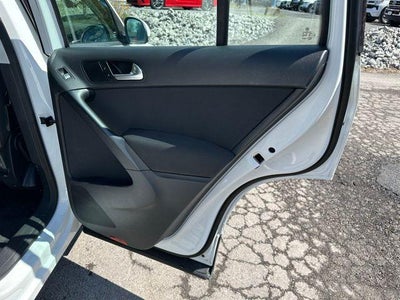 2017 Volkswagen Tiguan Limited 2.0T 4MOTION